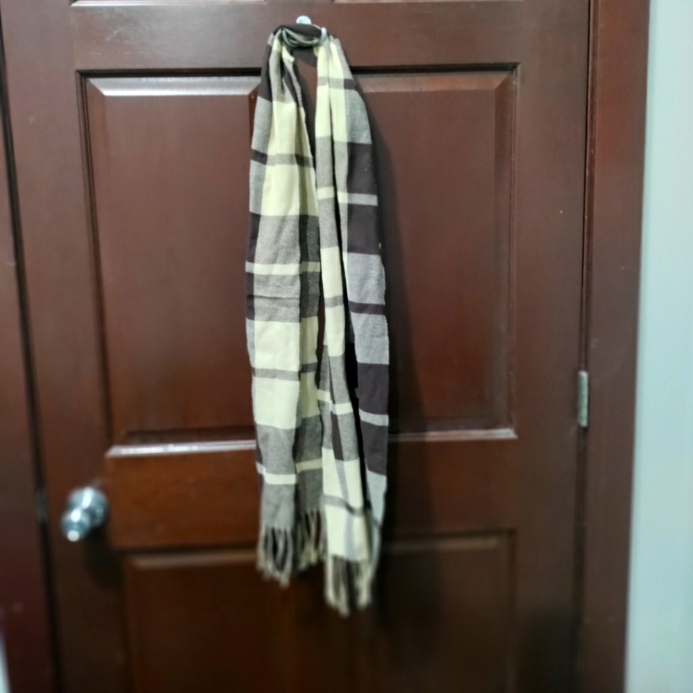 100% cashmere brown tan scarf